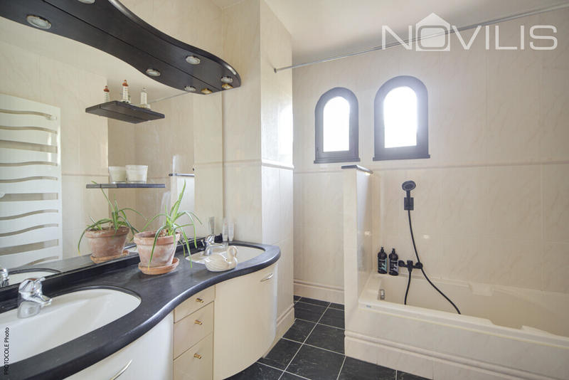 Maison - 120 m² - 4 pièces