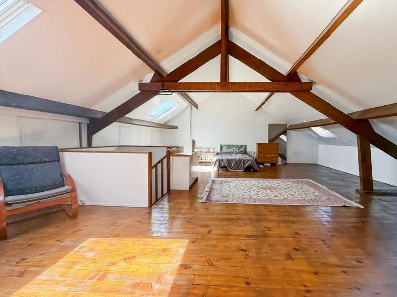 Maison - 231 m² - 8 pièces