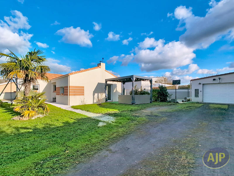 Maison - 122 m² - 6 pièces