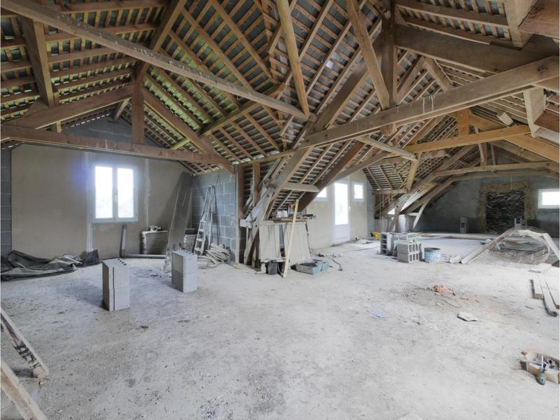 Maison - 220 m² - 4 pièces