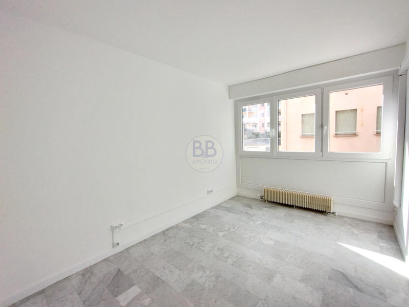 Appartement - 77 m² - 3 pièces