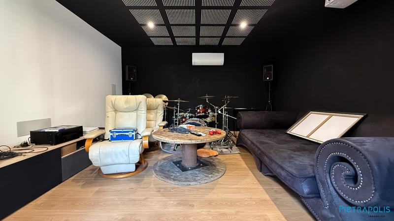 Maison ancienne - 270 m² - 9 pièces