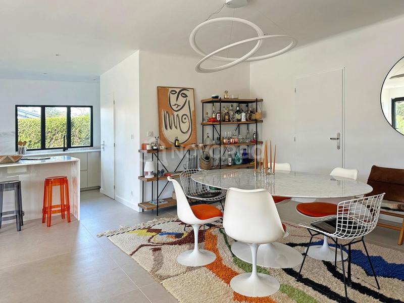 Maison - 140 m² - 5 pièces