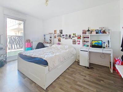 Appartement - 92 m² - 5 pièces