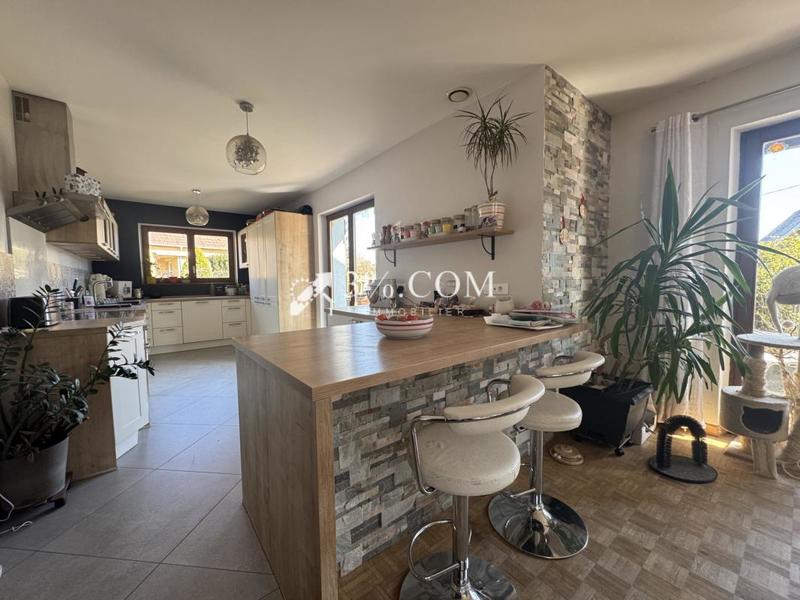 Maison traditionnelle - 150 m² - 7 pièces