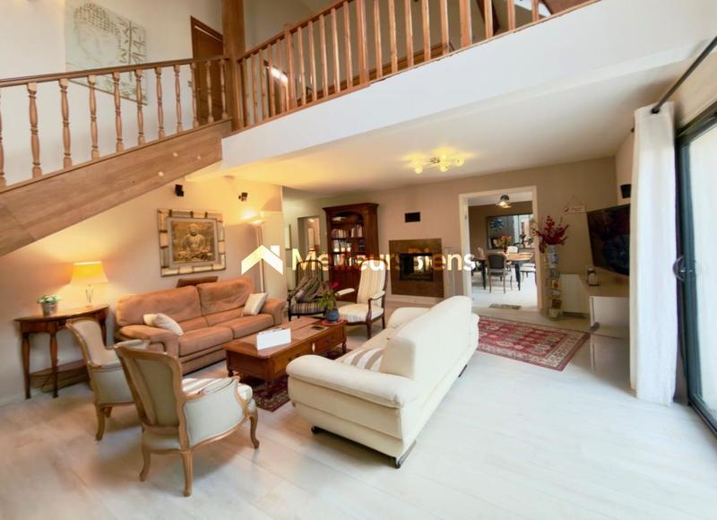 Maison - 144 m² - 7 pièces