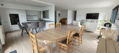 Appartement - 153 m² - 8 pièces