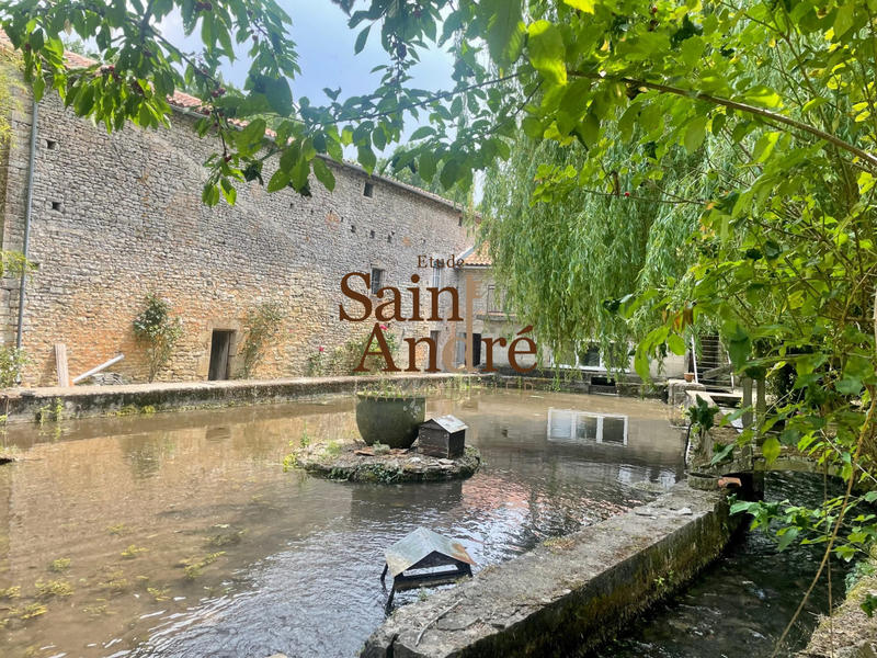 Maison - 200 m² - 9 pièces