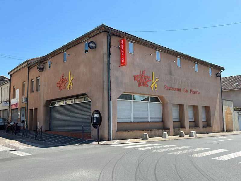 Maison - 455 m² - 12 pièces