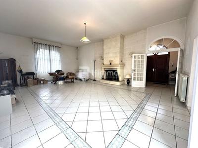 Maison - 168 m² - 7 pièces