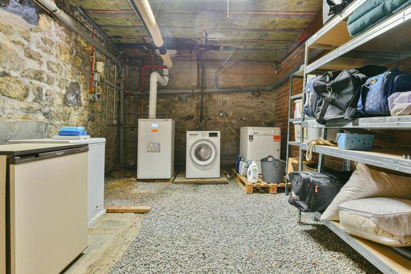 Maison - 182 m² - 8 pièces