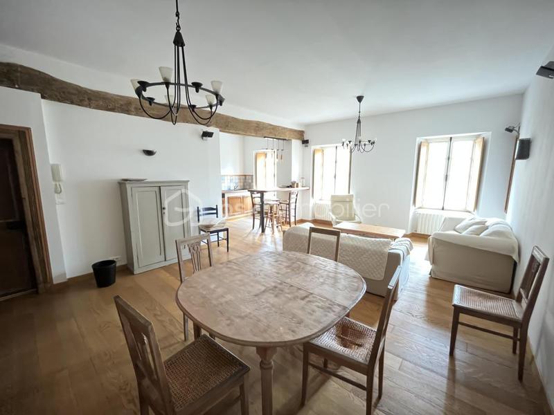 Appartement - 96 m² - 4 pièces