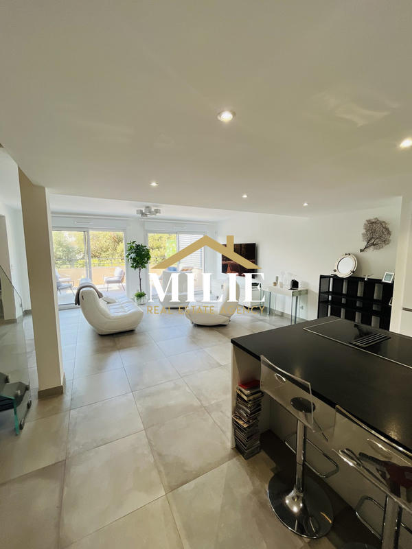 Appartement - 133 m² - 4 pièces