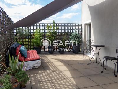 Appartement - 99 m² - 4 pièces