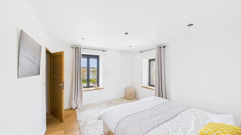 Maison - 350 m² - 9 pièces