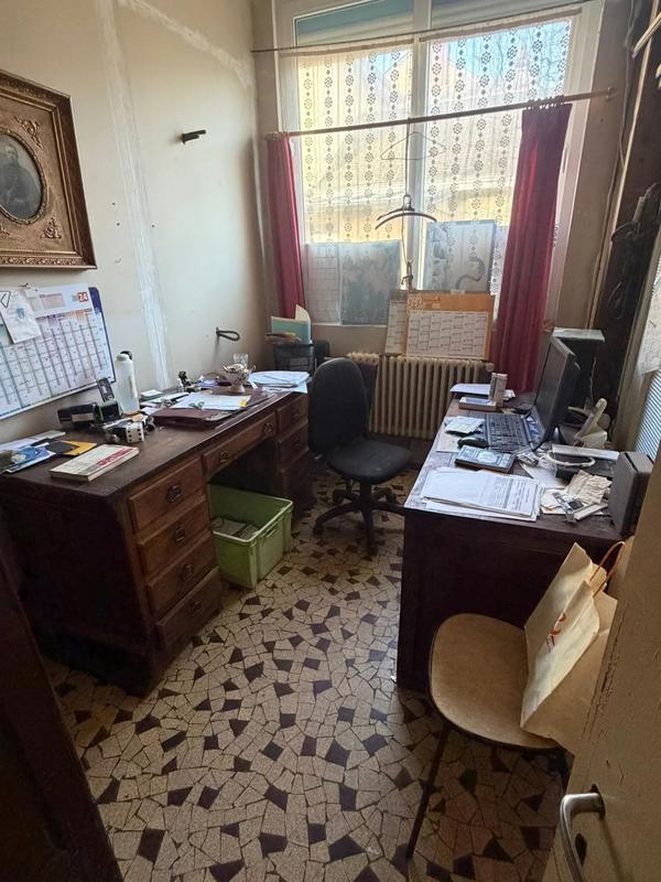 Propriété - 200 m² - 11 pièces