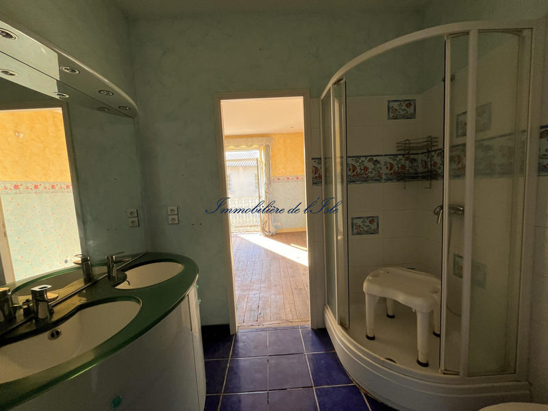 Maison - 280 m² - 10 pièces