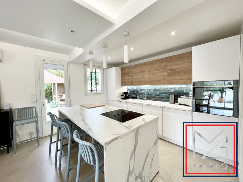 Maison - 90 m² - 4 pièces