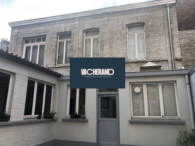 Local d'activités - 213 m²