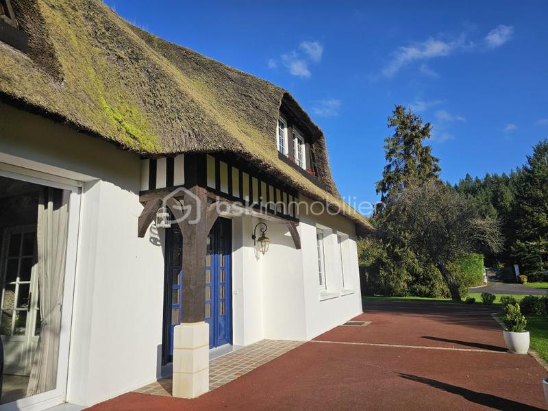 Chaumière - 470 m² - 9 pièces