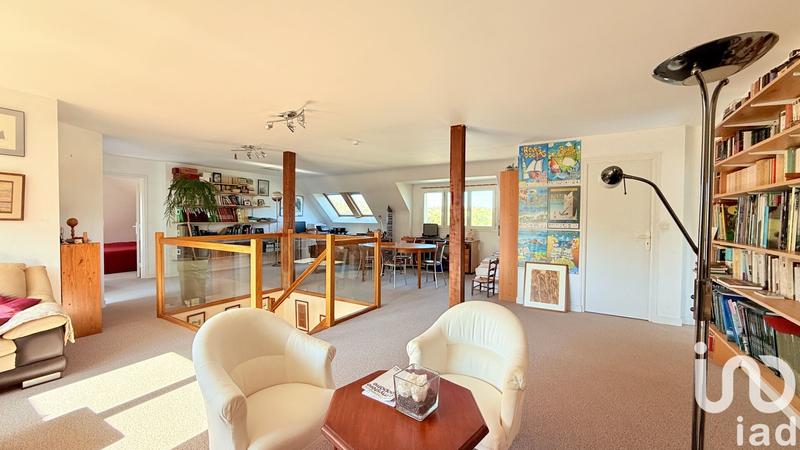 Maison - 215 m² - 7 pièces