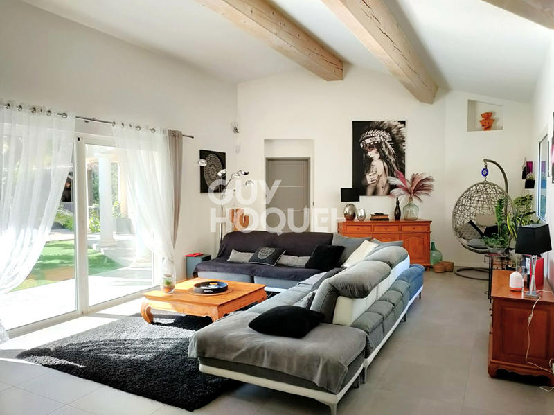 Villa - 300 m² - 7 pièces