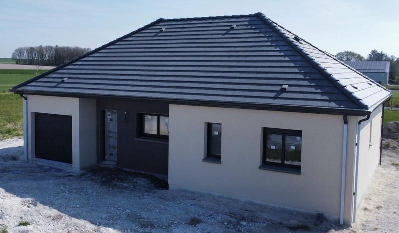 Maison - 90 m² - 5 pièces