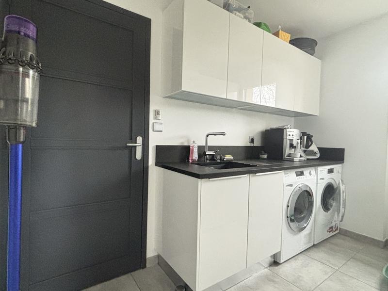 Maison traditionnelle - 225 m² - 7 pièces