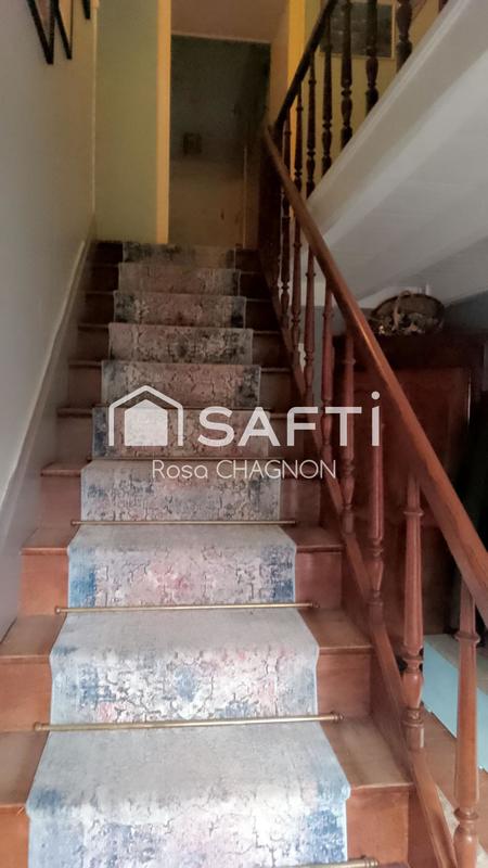 Maison - 270 m² - 10 pièces