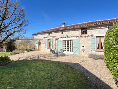 Maison en pierre - 125 m² - 4 pièces