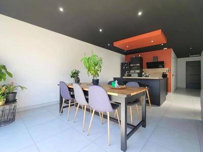 Maison - 84 m² - 4 pièces