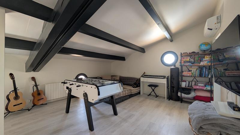 Maison - 195 m² - 6 pièces