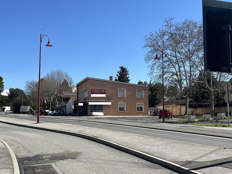 Local commercial - 114 m²