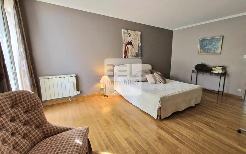 Maison - 183 m² - 6 pièces