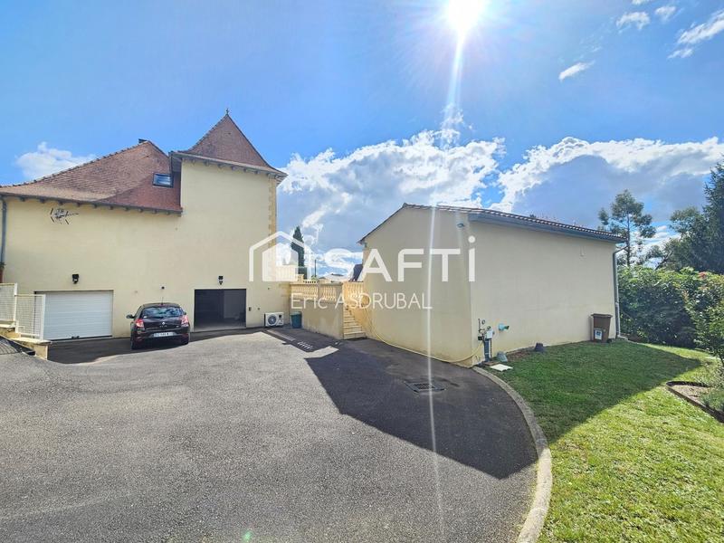 Maison - 200 m² - 6 pièces