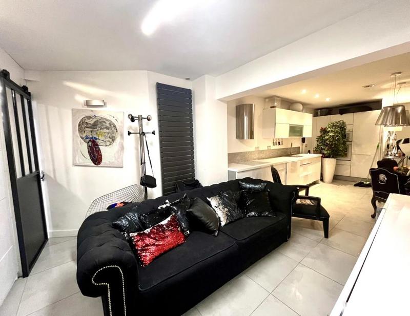 Appartement - 88 m² - 3 pièces