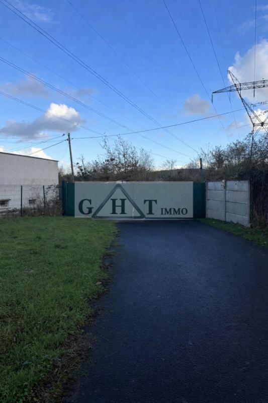 Terrain industriel - 420 m²