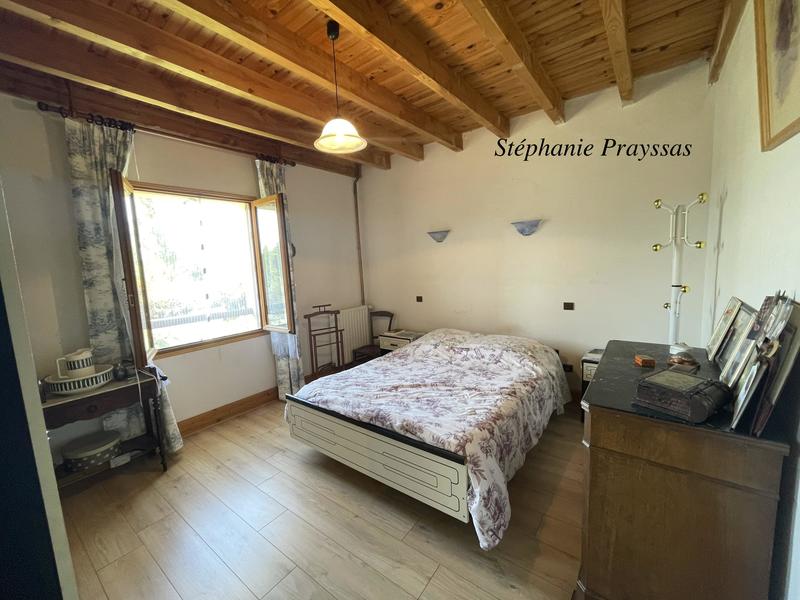 Corps de ferme - 300 m² - 10 pièces