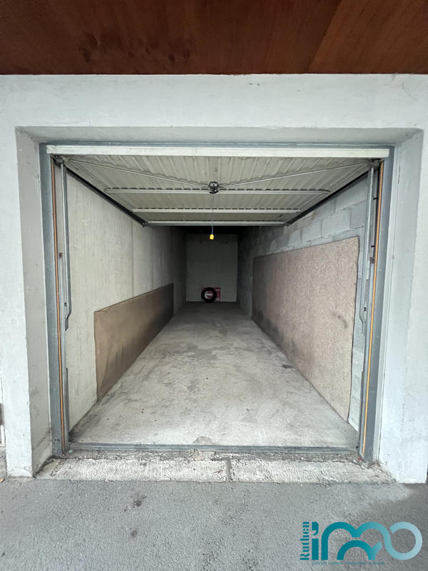 Parking / Garage - 20 m²