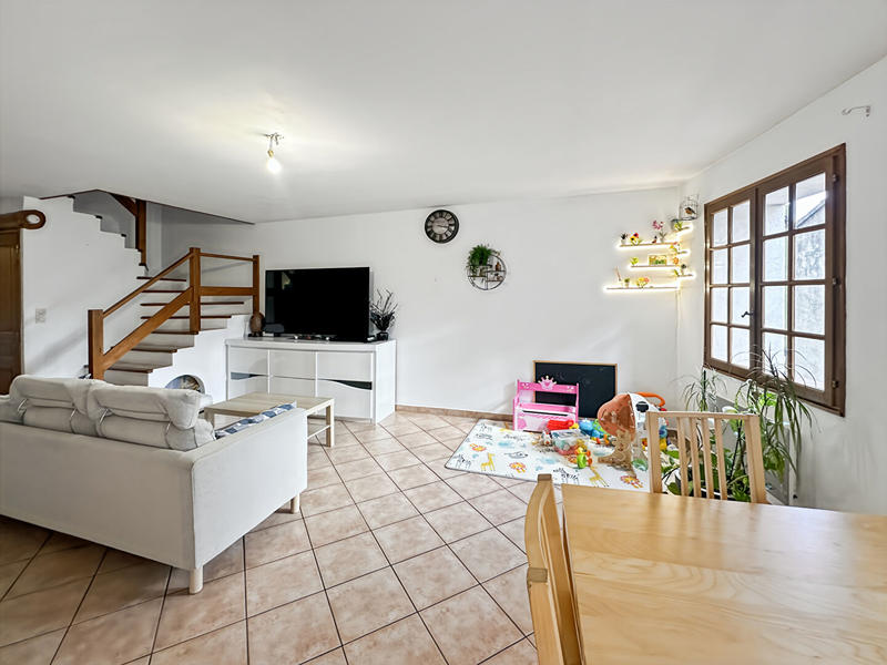 Maison - 91 m² - 5 pièces