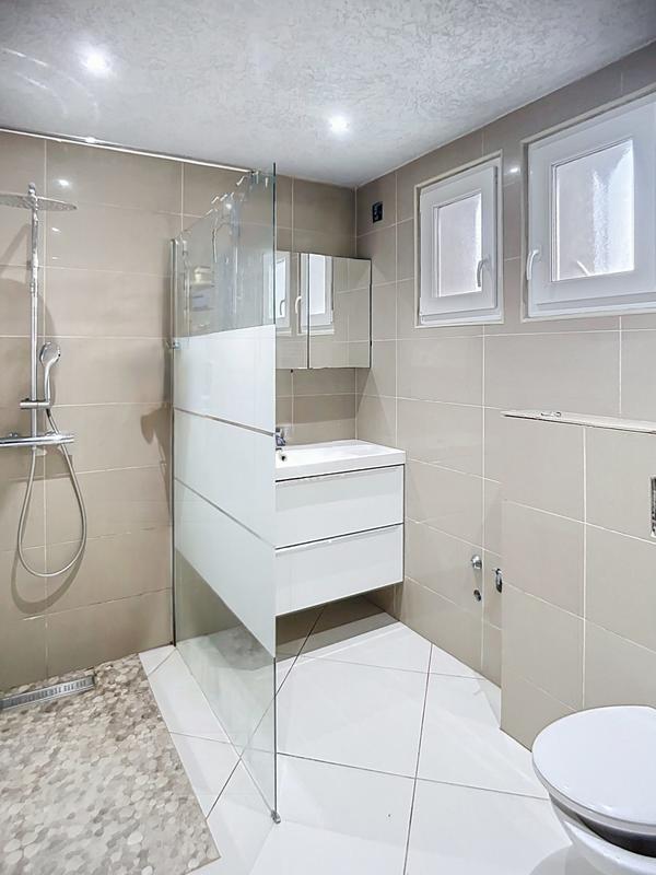 Maison - 174 m² - 8 pièces