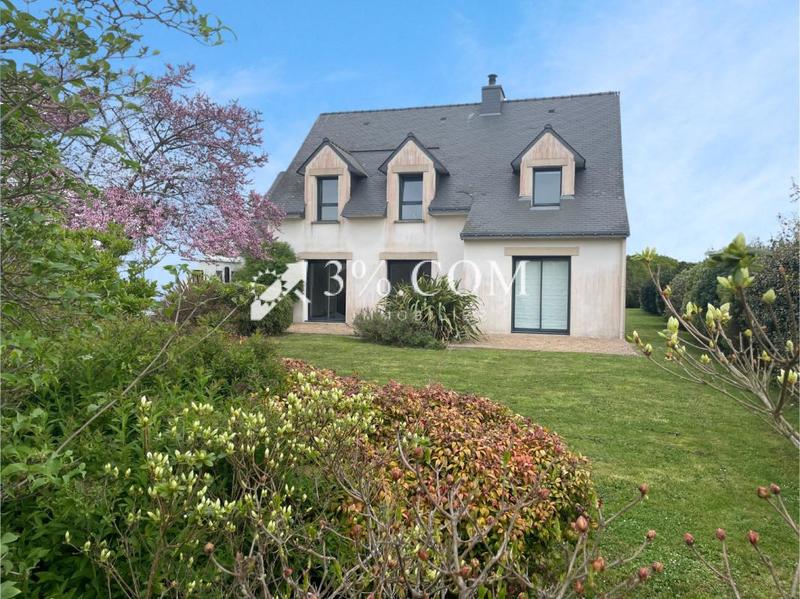 Maison - 182 m² - 8 pièces