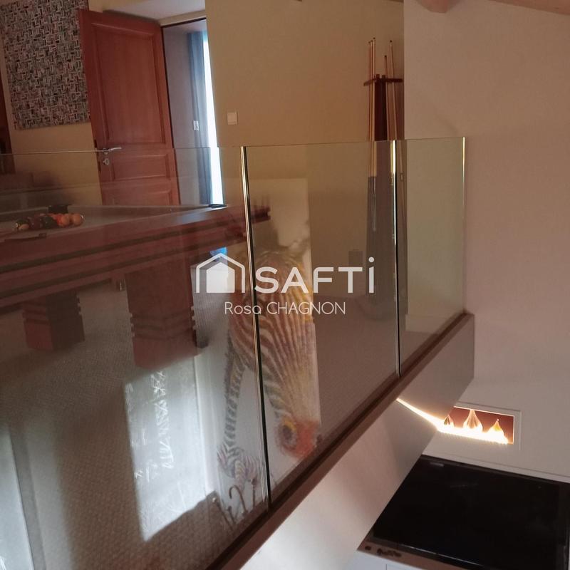 Maison - 220 m² - 7 pièces