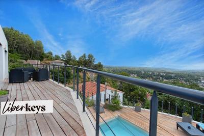 Maison - 152 m² - 5 pièces