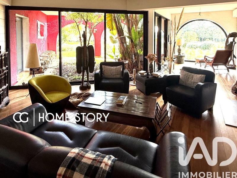 Maison - 427 m² - 11 pièces