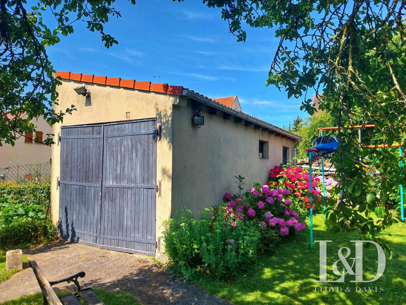 Maison traditionnelle - 157 m² - 7 pièces