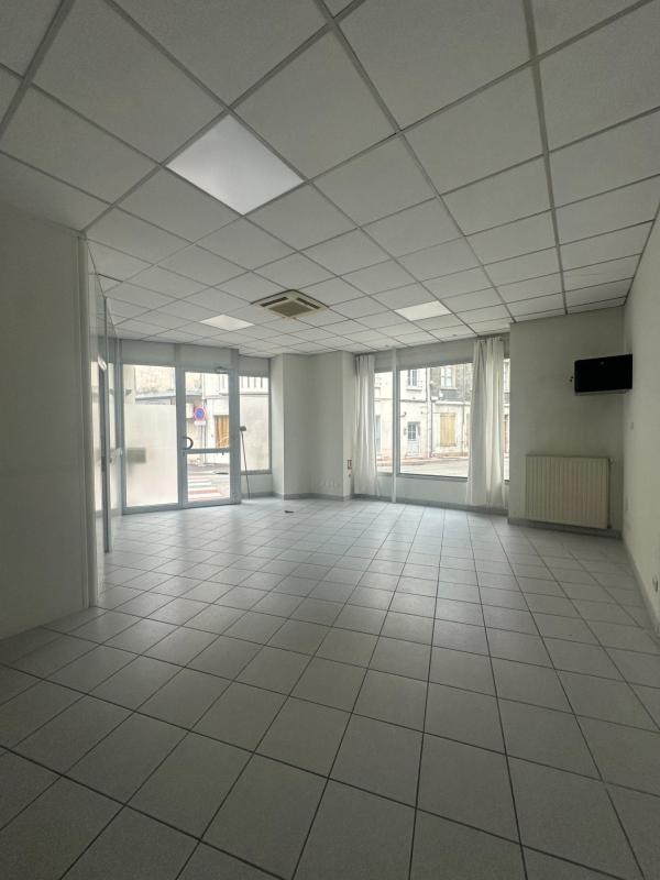 Local commercial - 60 m² - 2 pièces