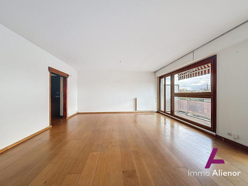 Appartement - 93 m² - 4 pièces