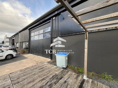 Local d'activités - 420 m²