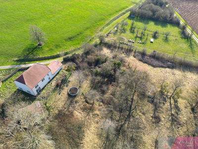 Maison de village - 250 m² - 8 pièces